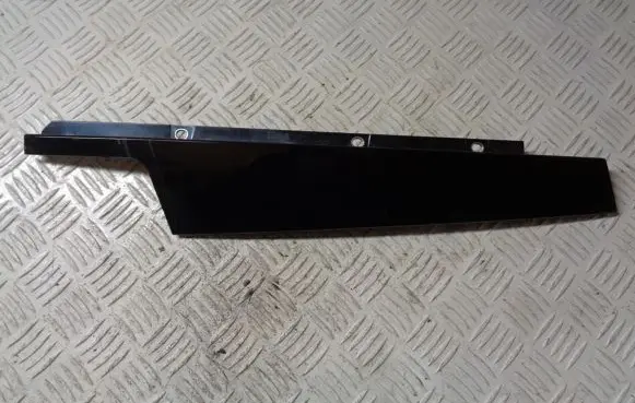 Fiat 500X Front door glass trim molding 51939968