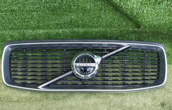 Volvo XC90 Front bumper upper radiator grill 31408442 31383892