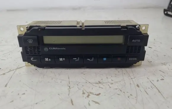 Volkswagen PASSAT B5 Climate control unit 3B1907044A