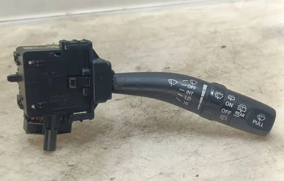 Hyundai Santa Fe Wiper control stalk 202004726