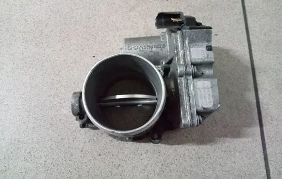 Seat Altea Throttle valve A2C53099815 03G128063C