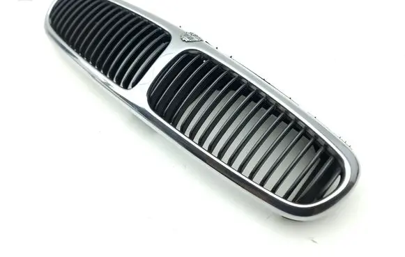 Jaguar X-Type Front bumper upper radiator grill