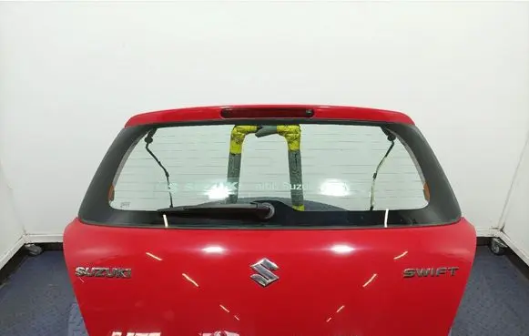 Suzuki Swift I Tailgate/trunk/boot lid 