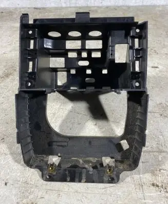 Radio/GPS head unit trim