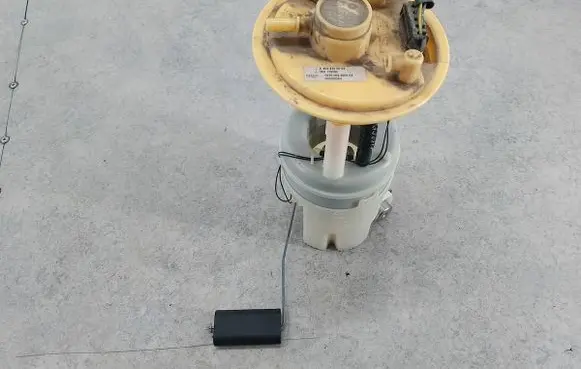 Mitsubishi Colt In-tank fuel pump A4544700094