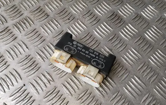 Volkswagen Transporter - Caravelle T4 Coolant fan relay 701919506 5836000