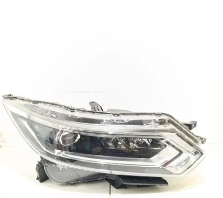 Nissan Qashqai Headlight/headlamp E1334708 KOITO10019011 KOITO10019012