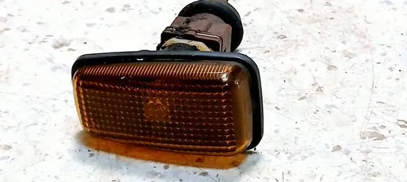 Peugeot 306 Front fender indicator light 3307 E20191081