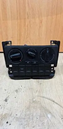 Volkswagen PASSAT B5.5 Climate control/heater control trim 1J0820045F 657837L11