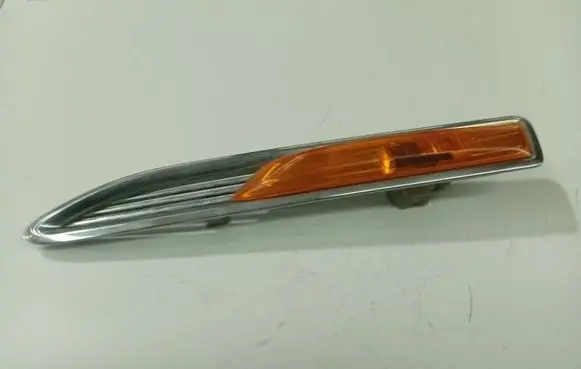 Ford Mondeo MK IV Front fender indicator light 7S7113K354AD