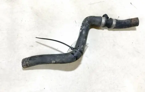Volkswagen PASSAT B3 Engine coolant pipe/hose