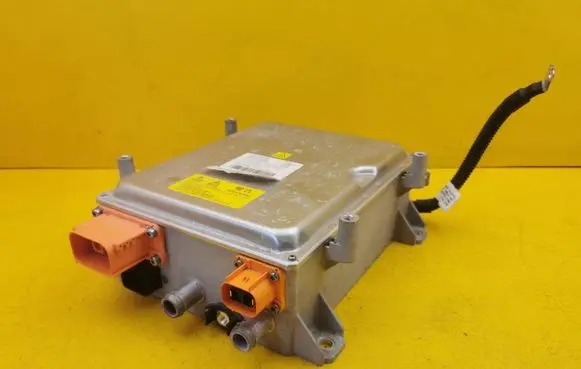 Voltage converter inverter