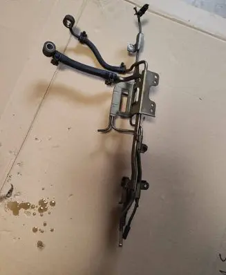 Nissan Almera N16 Fuel line pipe