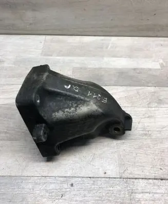 Mercedes-Benz E W211 Engine mounting bracket AC46000 A6422230104