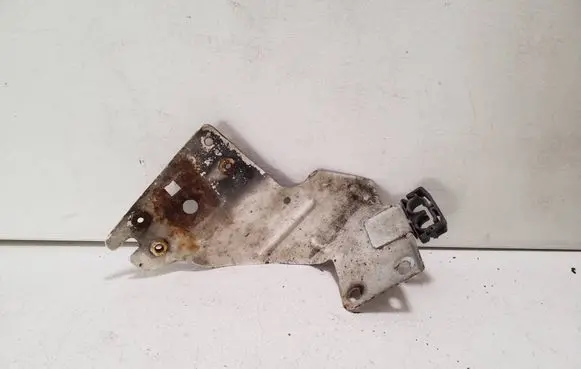 Maserati Ghibli Fender mounting bracket 
