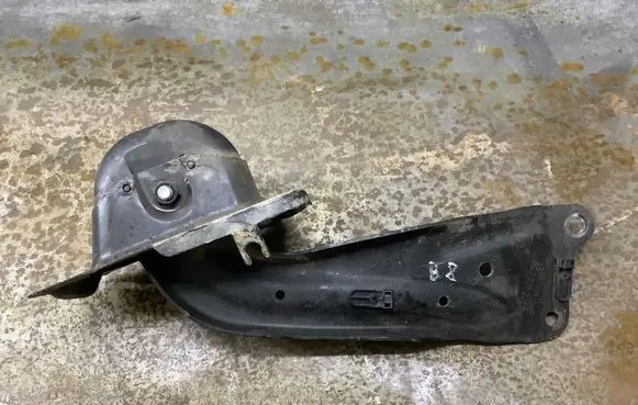 Rear upper control arm/wishbone