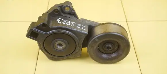 Mitsubishi Pajero Power steering belt tensioner 6G74