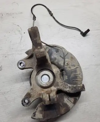 Mercedes-Benz Vito Viano W639 Front wheel hub A6393320324
