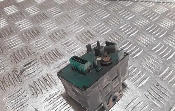 Glow plug pre-heat relay