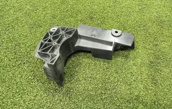 Peugeot 3008 II Front bumper mounting bracket 9822827980