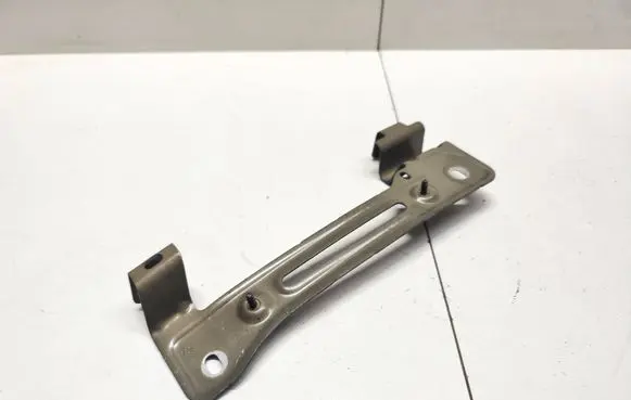 Audi Q7 4M Fender mounting bracket 4M0821431