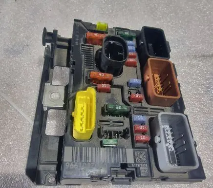 Peugeot 307 BSM Control unit 9661087080 S11276558 BSML11