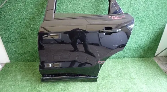 Jaguar F-Pace Rear door