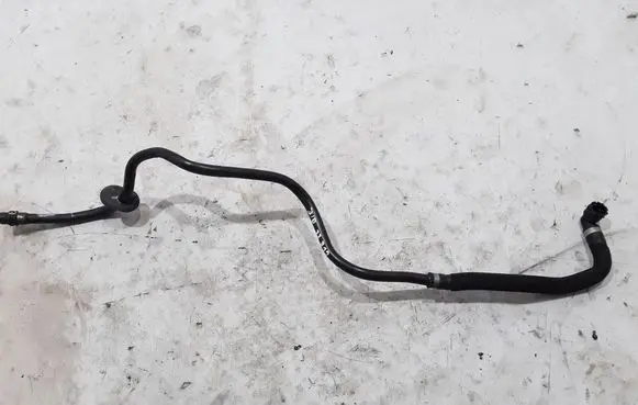 Engine coolant pipe/hose