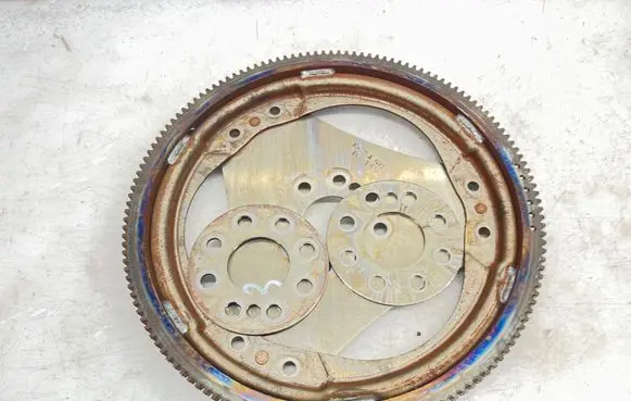 Mercedes-Benz C W203 Flywheel 6110320147