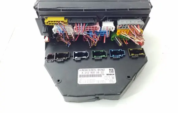 Mercedes-Benz C W204 Fuse module A2129005822