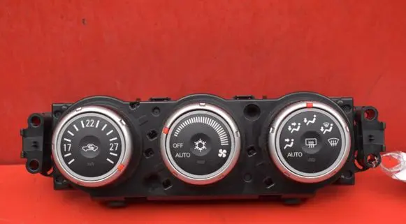 Mitsubishi Lancer VIII Climate control unit 7820A115XB