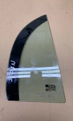 Opel Vectra C Rear vent window glass 007023