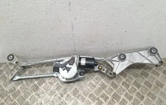 Mercedes-Benz ML W164 Front wiper linkage and motor A1648200240 A1648201742