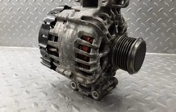 Volkswagen PASSAT B8 USA Generator/alternator 06K903023B