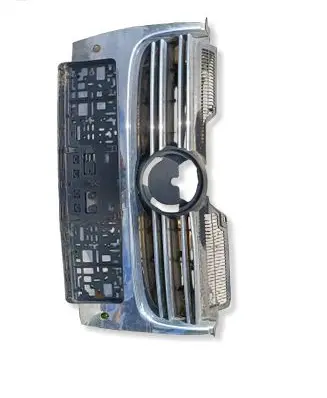 Volkswagen Golf V Front bumper upper radiator grill 1K5853651