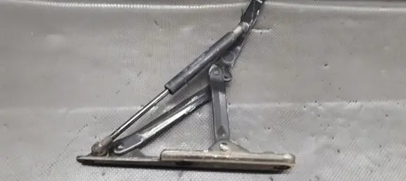 Alfa Romeo 156 Tailgate hinge 