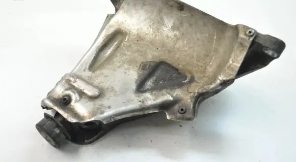 BMW X5 F15 Engine mounting bracket 6864614