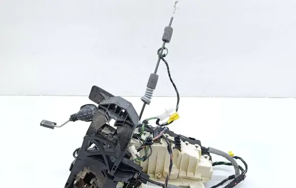 Mercedes-Benz S W221 Front door lock A2217202635 A2218900867