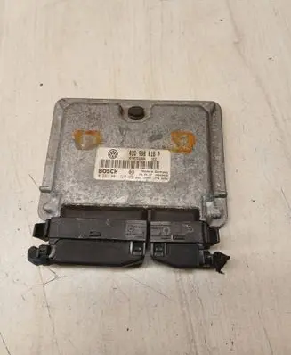 Volkswagen PASSAT B5.5 Engine control unit/module 038906018P 0281001720 28SA3409