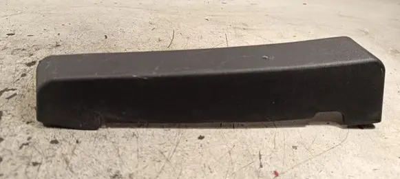 Jaguar XE Rear/tail light trim molding GX73425A35AA