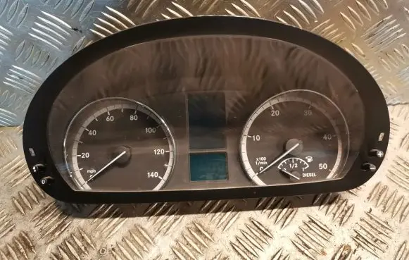 Mercedes-Benz Vito Viano W639 Speedometer (instrument cluster) 6394464221 A6394464221