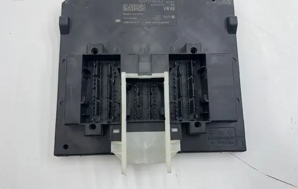 Skoda Octavia Mk3 (5E) Comfort/convenience module 5Q0937084AJ