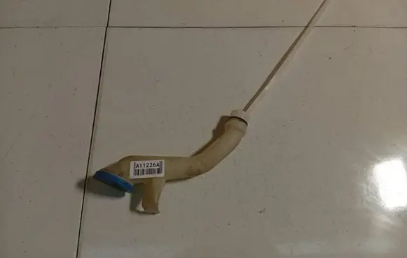 Honda Civic Windshield washer fluid reservoir/tank 