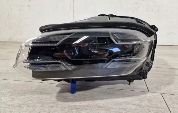 Porsche Taycan 9J1 Headlight/headlamp