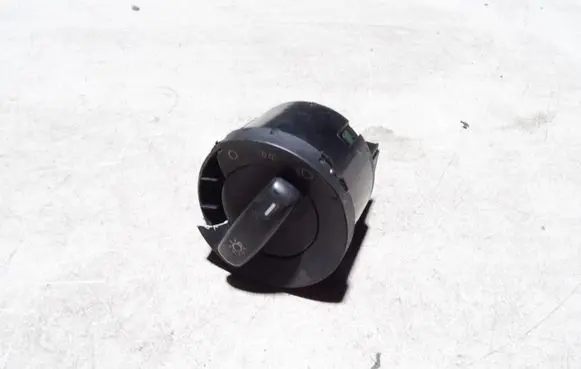 Volkswagen PASSAT B6 Light switch 1K0941431BB