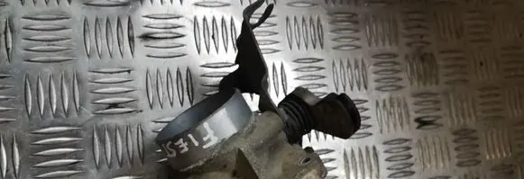 Ford Fiesta Throttle valve 2s6u9e926ce