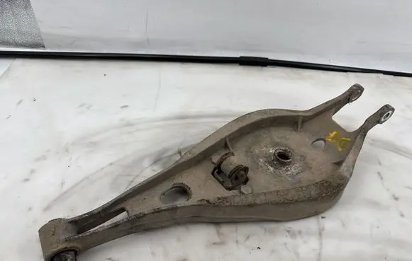 BMW 3 E46 Rear upper control arm/wishbone 1094890