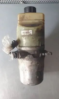 Ford Focus Power steering pump 4M513K514AD