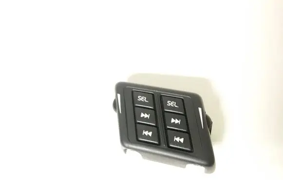 Volvo XC90 Steering wheel buttons/switches 8666729