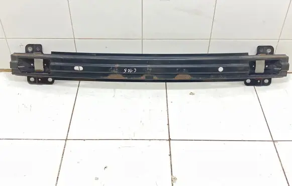 Hyundai i30 Front bumper cross member